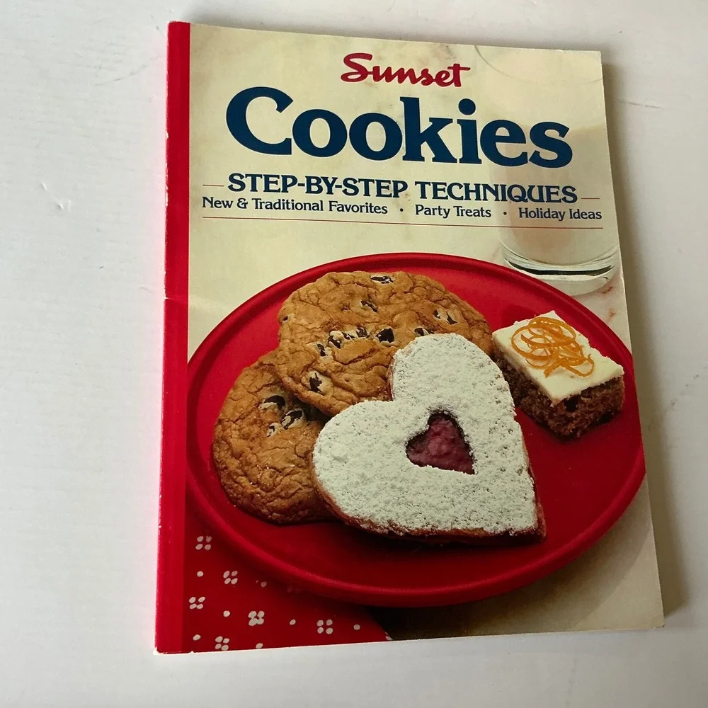 Nestle 75th Anniversary Tin Mrs Fields Cookie Book Sunset Cookies Cookbook Lot